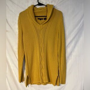 JEANNE PIERRE women’s  Mustard Cable knit  Sweater Winter warm  M.            Z2